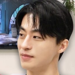 구교환